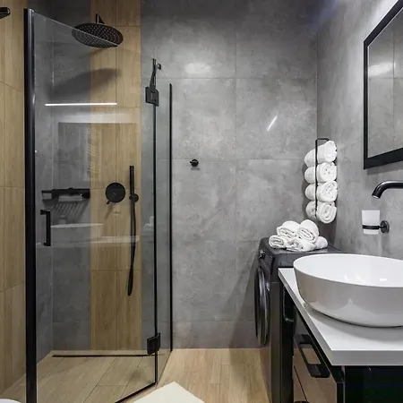 Stone Hill Wellness Z Basenem Jakuzi Saunami Prywatnym Garazem I Rowerami W Cenie Apartamento Szklarska Poręba